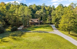 144 Center Valley Rd, Clinton, TN 37716