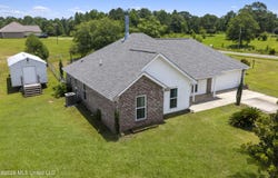 10 Trace Drive, McHenry, MS 39561
