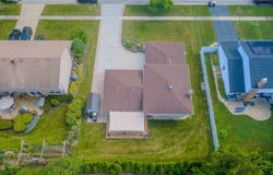 17W544 Sutton Place, Darien, IL 60561