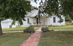 616 14th street, aurora, NE 68818