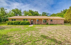 508 Sherwood Loop, Mertzon, TX 76941