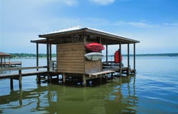 462 Lakefront Drive, Onalaska, TX 77360