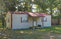 1460 Chapman Road, Pontotoc, MS 38863