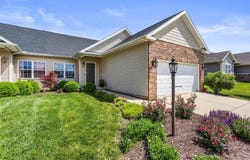 1704 Timber Wolf Lane, Mahomet, IL 61853