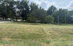 355&357 Roberts Drive, Mount Vernon, MO 65712