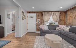 114 S 10th Street, Payette, ID 83661
