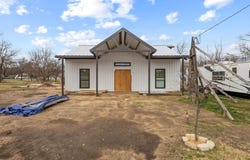 204 S Main Street, Ector, TX 75439