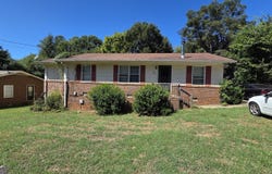 30 Hillcrest Drive, Hartwell, GA 30643