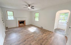 515 E Carolina Avenue, Crewe, VA 23930