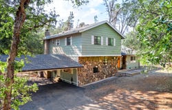 9057 Simmons Road, Redding, CA 96001