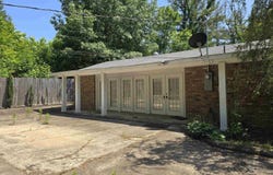 106 Honeysuckle Lane, Helena, AR 72342