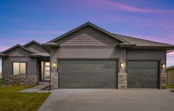 804 Windam Dr., Solon, IA 52333