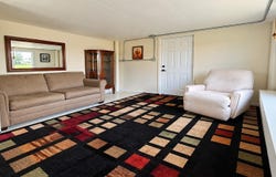 1005 Avenue T, Alden, KS 67512
