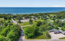5990 Forest Ave., Harbor Springs, MI 49740