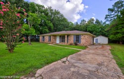 5717 Meadowview Drive, Moss Point, MS 39562