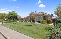 2579 Meadow View Road, Hanford, CA 93230