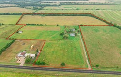 1905 Fm 1501, Deport, TX 75435