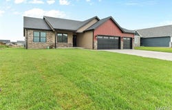 316 Rumsfeld Drive, Troy, IL 62294