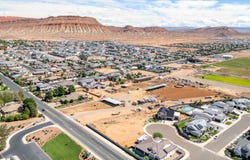 711 E CREW Ct, Washington, UT 84780