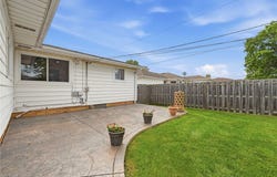 7930 Selwick Drive, Parma, OH 44129