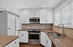 18 Willow Drive, Delmar, NY 12054