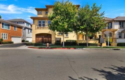 538 Selby Ln, Livermore, CA 94551