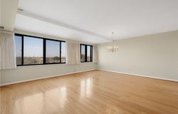 750 Washington Rd, Mt Lebanon, PA 15228