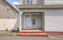 10 Brook St, Brockton, MA 02301