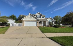 1304 N Wuthering Hills Drive, Janesville, WI 53546