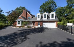 3275 E Lydius Street, Guilderland, NY 12303