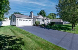 85 Spooner Street, Warwick, RI 02886