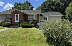 202 Parkwood Dr, BECKLEY, WV 25801