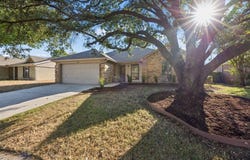 7208 Meadowbrook Drive, Watauga, TX 76148