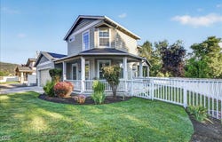 207 Maxwell Place, Central Point, OR 97502