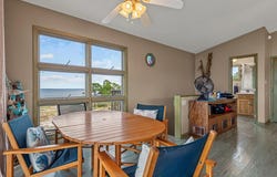 669 Bay Dr, Carrabelle, FL 32322