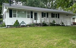 385 E Cedar Street, Kahoka, MO 63445