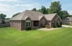 131 Walton Cv, Killen, AL 35645