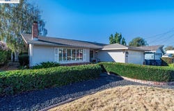 1327 Columbus Ave, Livermore, CA 94550