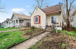 1205 E Muir Avenue, Hazel Park, MI 48030