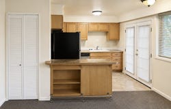 2046 W 14TH Pl, Eugene, OR 97402