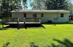 4812 W Howard Street, McHenry, IL 60051