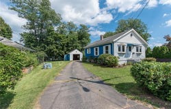 10 Elmhurst Street, Warwick, RI 02889
