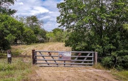 502 Robertson Rd, Smiley, TX 78159