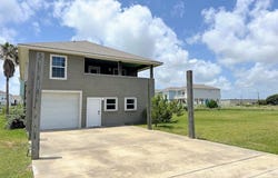 103 Palm Dr., ROCKPORT, TX 78382