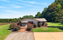 3858 N Highway 101, Greer, SC 29651