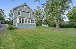 21 Bruen Court, East Greenbush, NY 12144