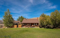 4 Sphinx Drive, Gardiner, MT 59030