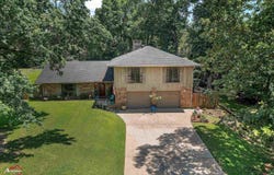 905 Moonbeam Ave., Center, TX 75935