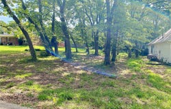 Deleon Street, Denison, TX 75020