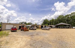47 Walnut Avenue, De Kalb, MS 39328
